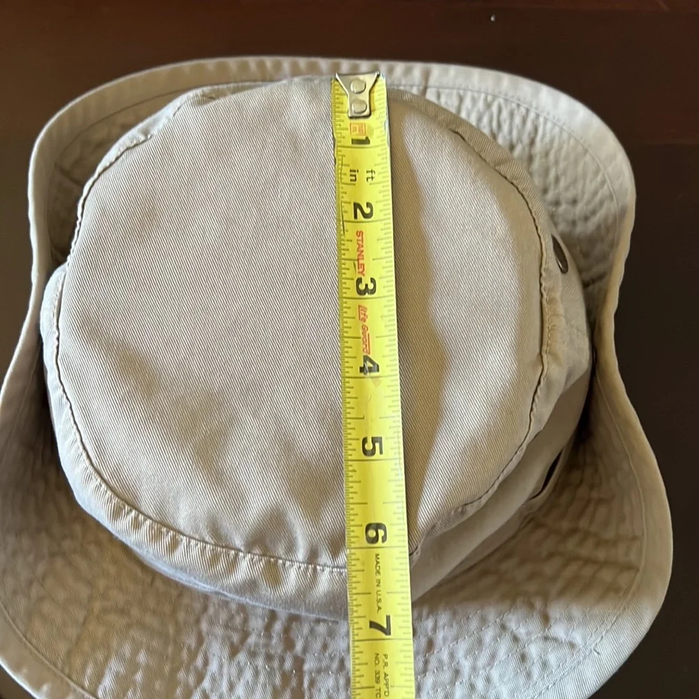 Bonnie Hat Men’s fabric khaki color side snaps and adjustable strap size small